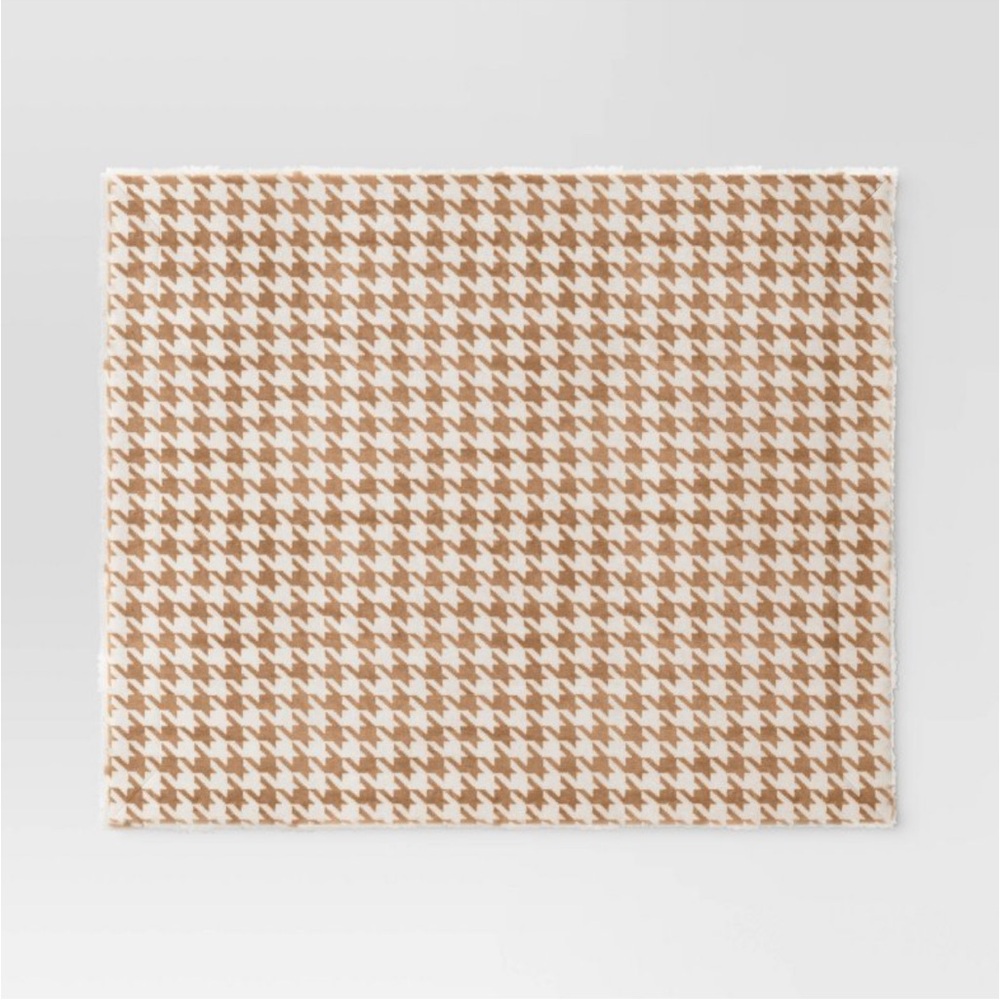 Printed Plush Houndstooth Throw with Faux Shearling Reverse Neutral/Cream - Picture 3 of 7